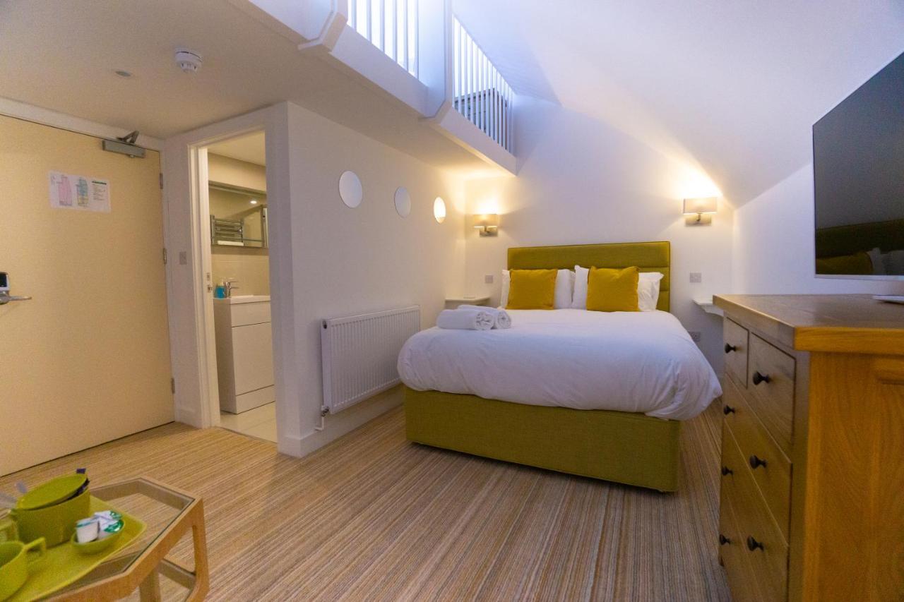 Largigi Rooms, Close To The Beach And Town Centre, Parking Available ไลม์รีจิส ภายนอก รูปภาพ